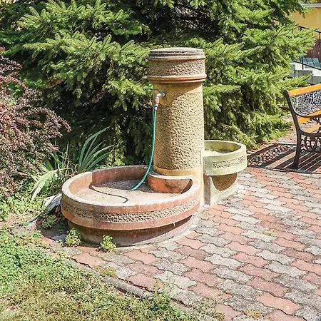 Beautiful In W/ 2 Bedrooms *